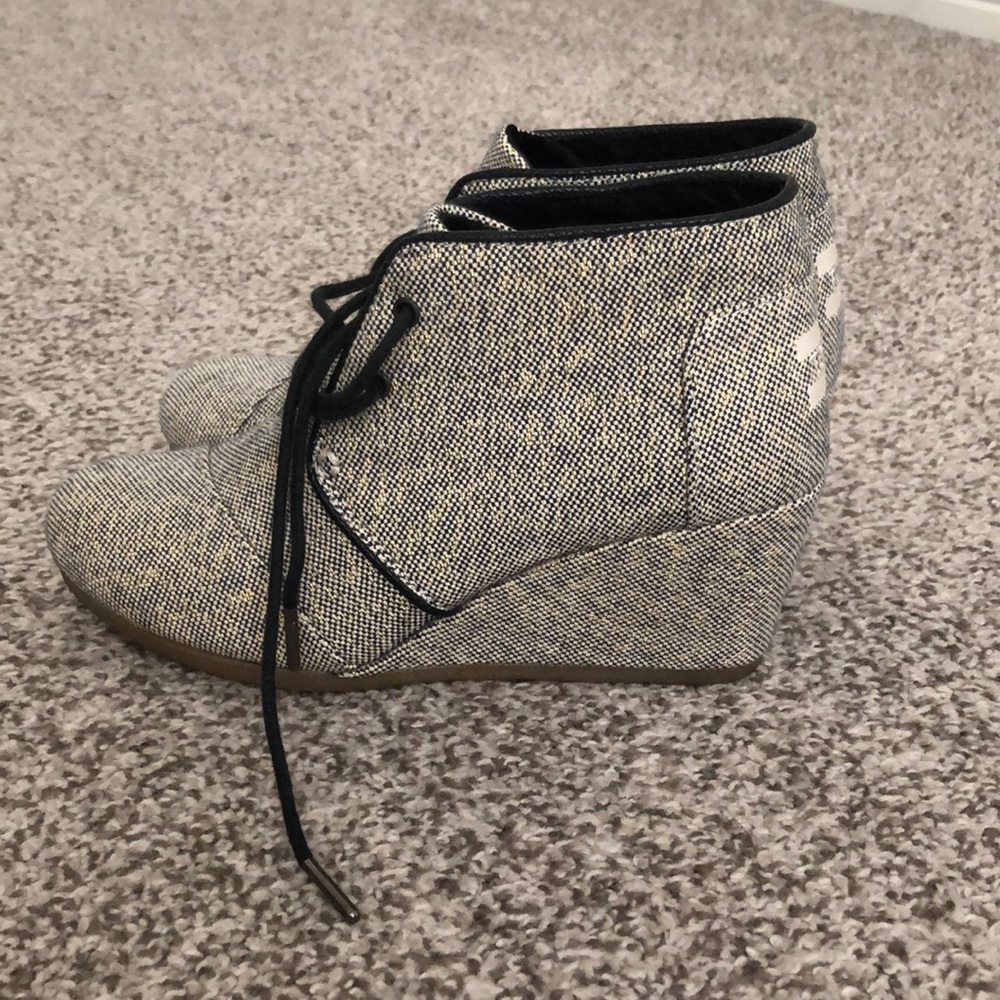 Toms Black, Grey and Gold flecked bootie size 7.5
